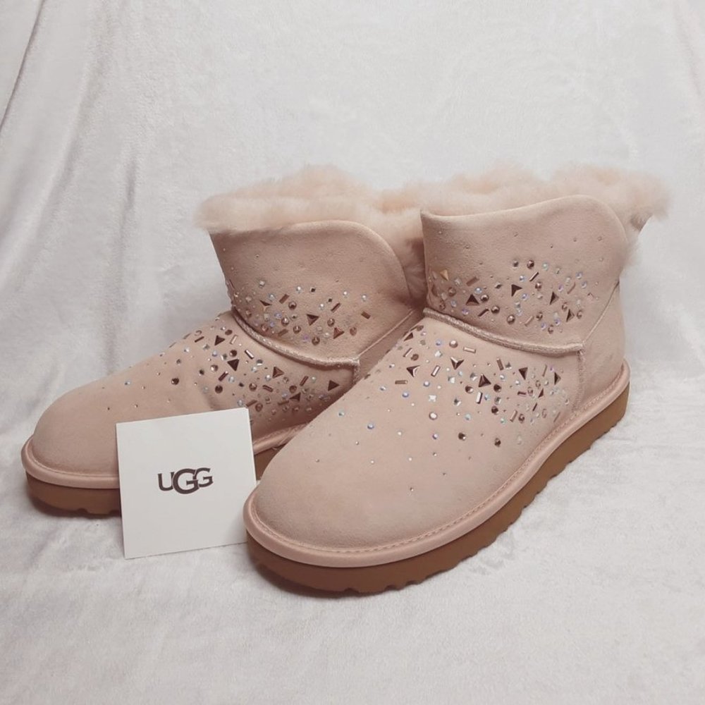 NWT UGG Galaxy Bling Pink Quartz Mini Suede Boots, Size 10, NWT